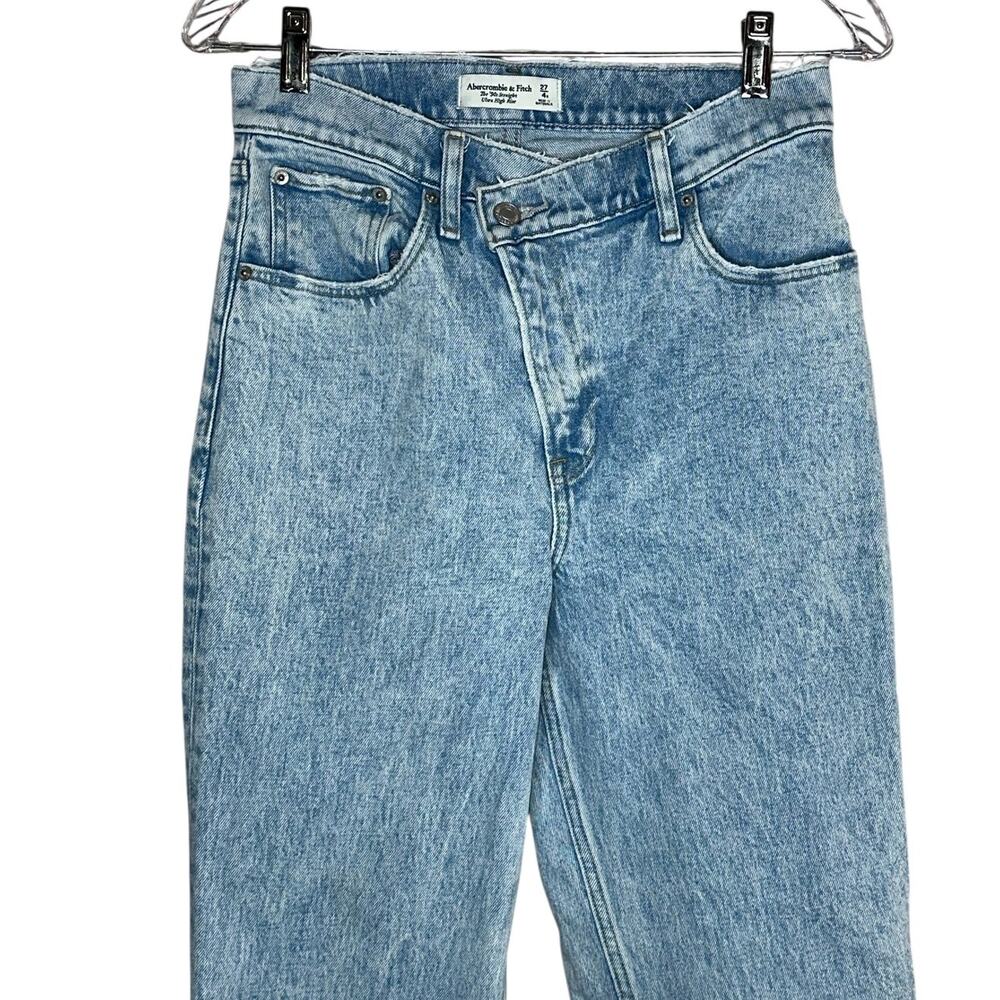 Abercrombie & Fitch The 90 Straight Leg Ultra High Rise Washed Blue Jeans Size 4 - Picture 5 of 12